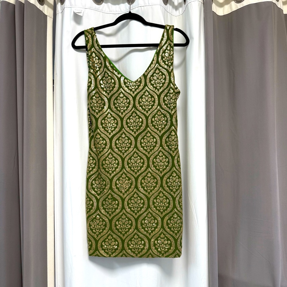 Elegant Green Patterned Dress